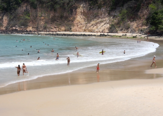 Praia da enseada da Ponta do Madeira, antes de Pipa.