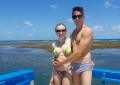 O casal Daiane e Wellinton, de São Miguel do Oeste, Santa Catarina, curtiram o passeio de barco da Marina Badauê e conheceram as Piscinas Naturais de Pirangi, no litoral Sul de Natal.