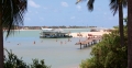 Parada do barco da Naturezatur para banho dos turistas na margem oposta do rio Cunhaú