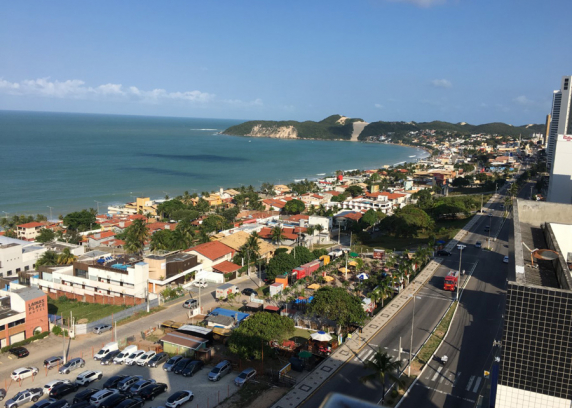 Praia de Ponta Negra onde se concentra a maioria dos hotéis, pousadas e flats