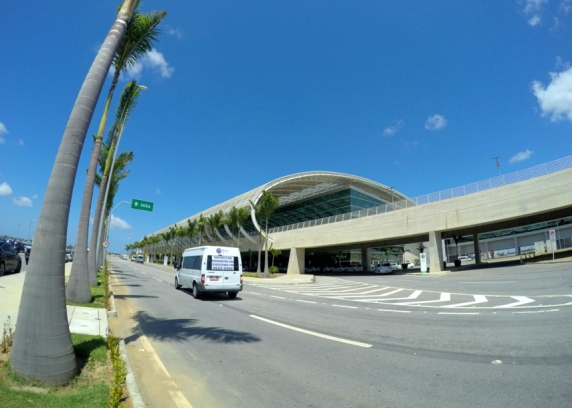Caem preços da corrida de táxi do Aeroporto até Ponta Negra - Notícias - Natal Online Caem preços da corrida de táxi do Aeroporto até Ponta Negra - Notícias - Natal Online