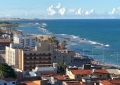 Vista das praias do Meio e do Forte, na região urbana de Natal.