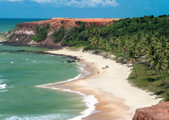 Praia do Amor e ao fundo o Chapadão.